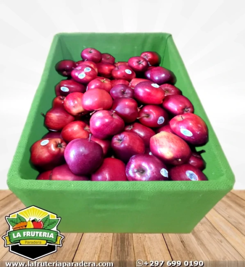 Manzana Roja Cesta Verde