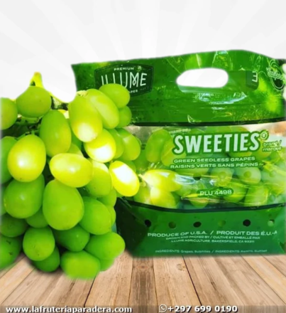 Uvas verdes mesa detal