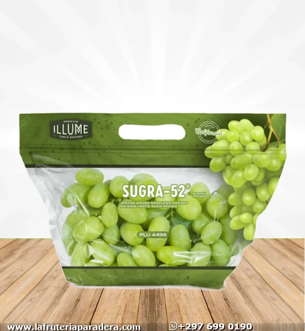 Uvas verdes mesa detal